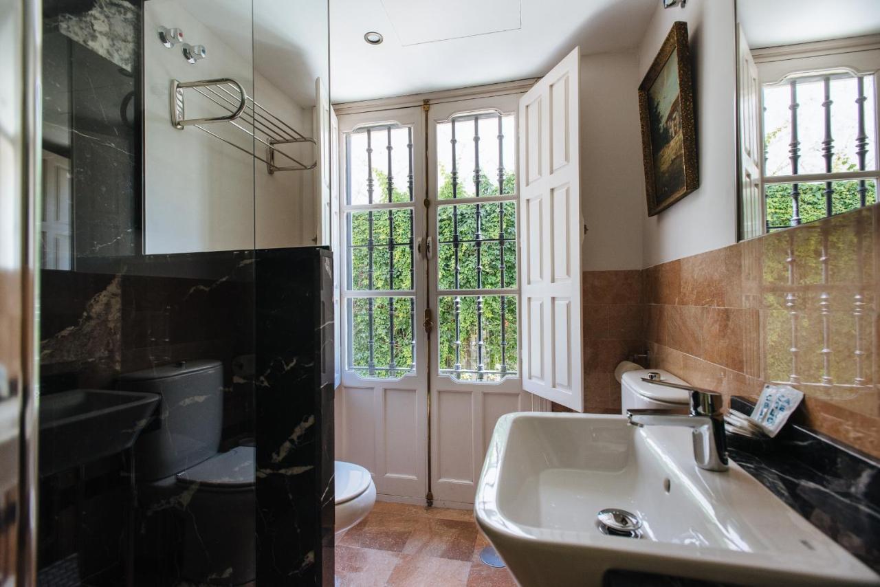 Vidrio Suite Apartment Siviglia Esterno foto